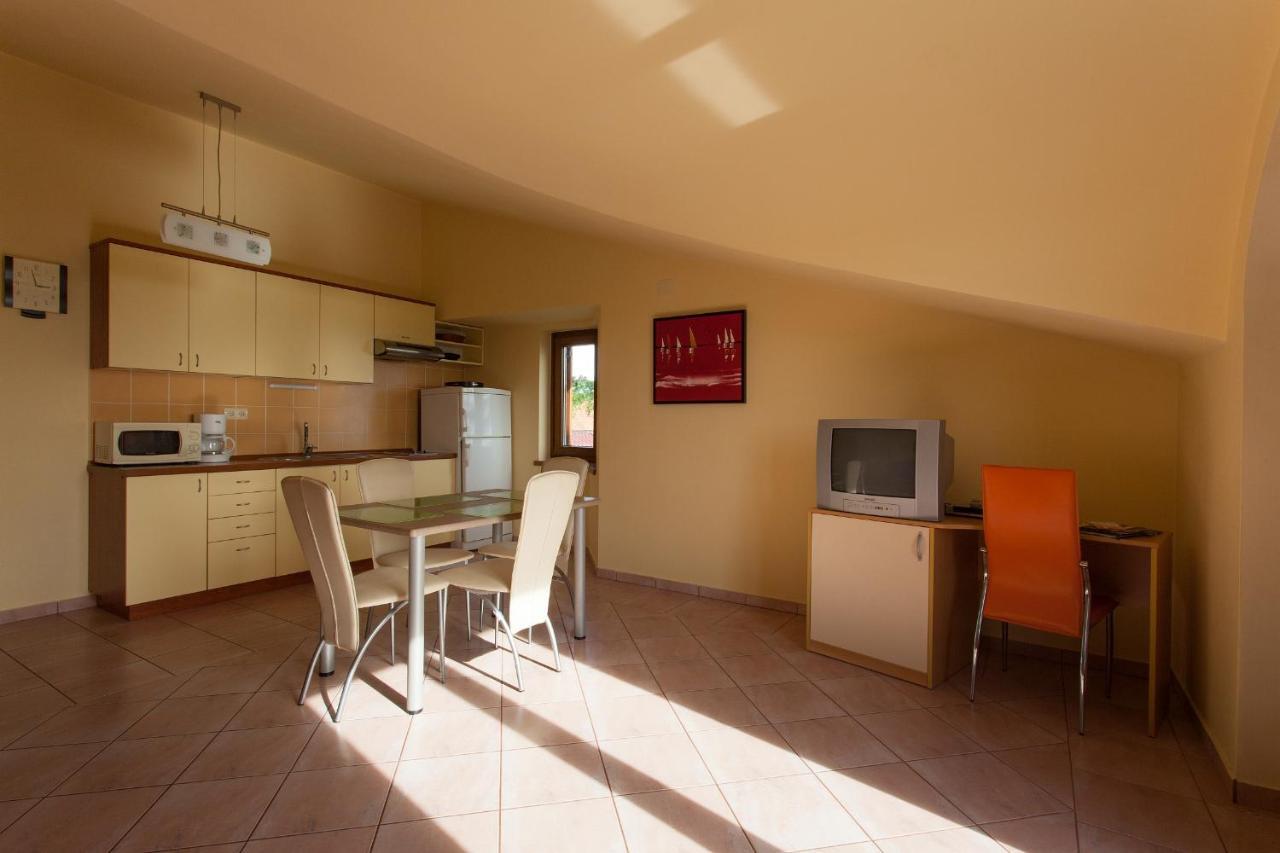 Apartman Vjekoslav Krk Town Luaran gambar